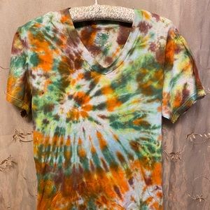 Mens Small Womens Medium Tie Dye V-Neck Shirt